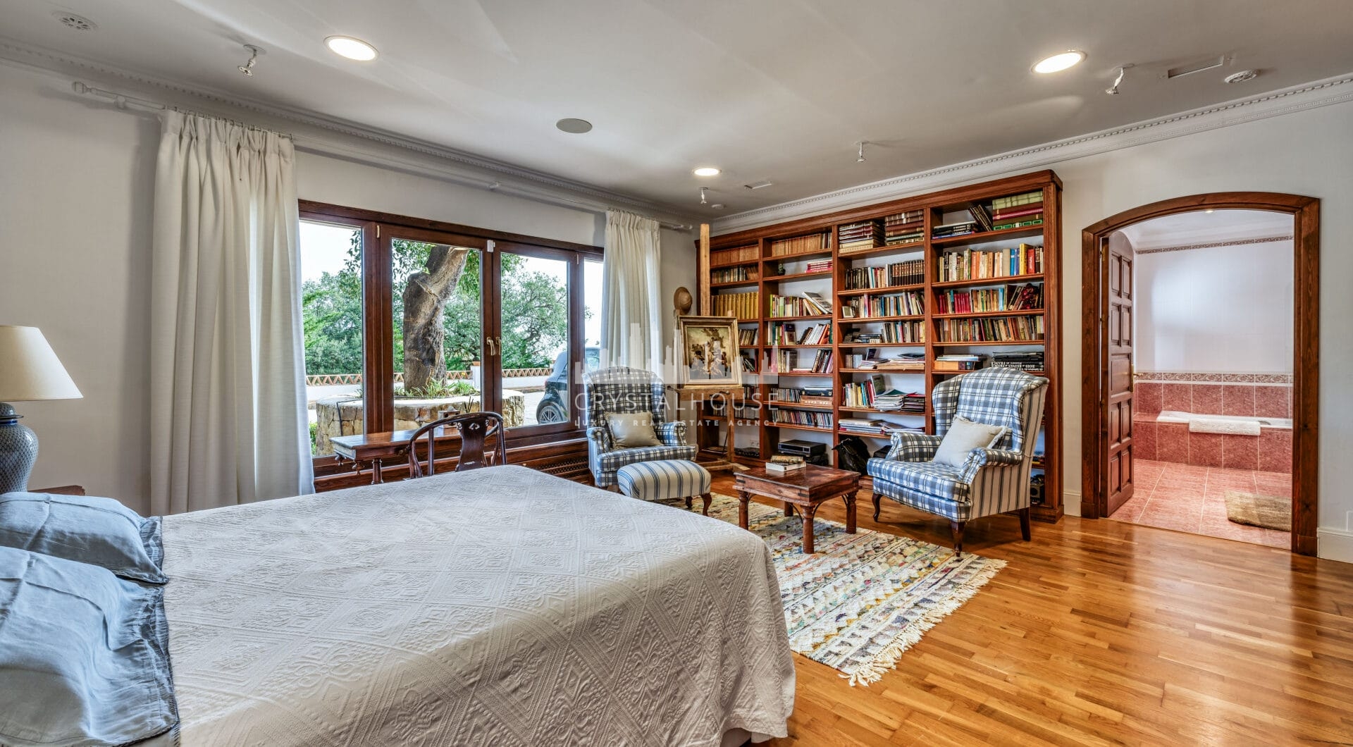 Zachwycająca willa z 7 sypialniami, panoramicznym widokiem na morze, prywatnym basenem i rozległą, 5-hektarową posiadłością w La Mairena