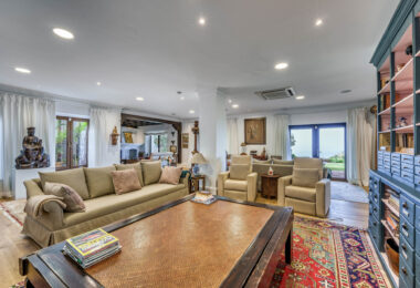 Zachwycająca willa z 7 sypialniami, panoramicznym widokiem na morze, prywatnym basenem i rozległą, 5-hektarową posiadłością w La Mairena