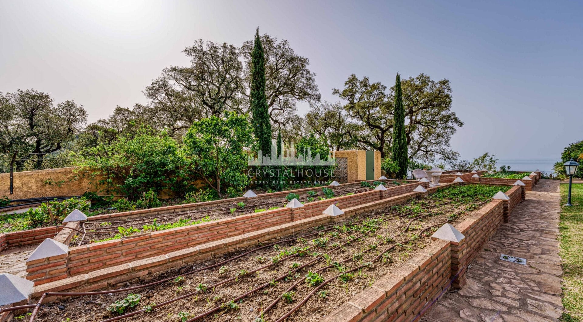 Zachwycająca willa z 7 sypialniami, panoramicznym widokiem na morze, prywatnym basenem i rozległą, 5-hektarową posiadłością w La Mairena