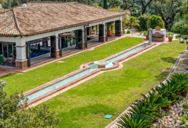 Zachwycająca willa z 7 sypialniami, panoramicznym widokiem na morze, prywatnym basenem i rozległą, 5-hektarową posiadłością w La Mairena