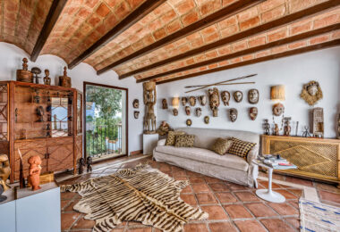 Zachwycająca willa z 7 sypialniami, panoramicznym widokiem na morze, prywatnym basenem i rozległą, 5-hektarową posiadłością w La Mairena