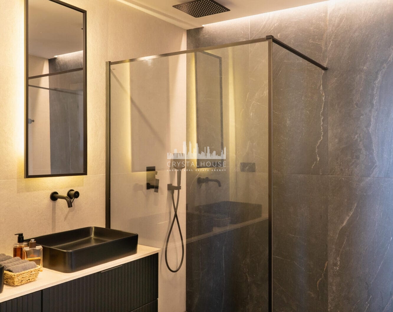 Nowoczesny apartament z panoramicznym widokiem na morze w Benahavís