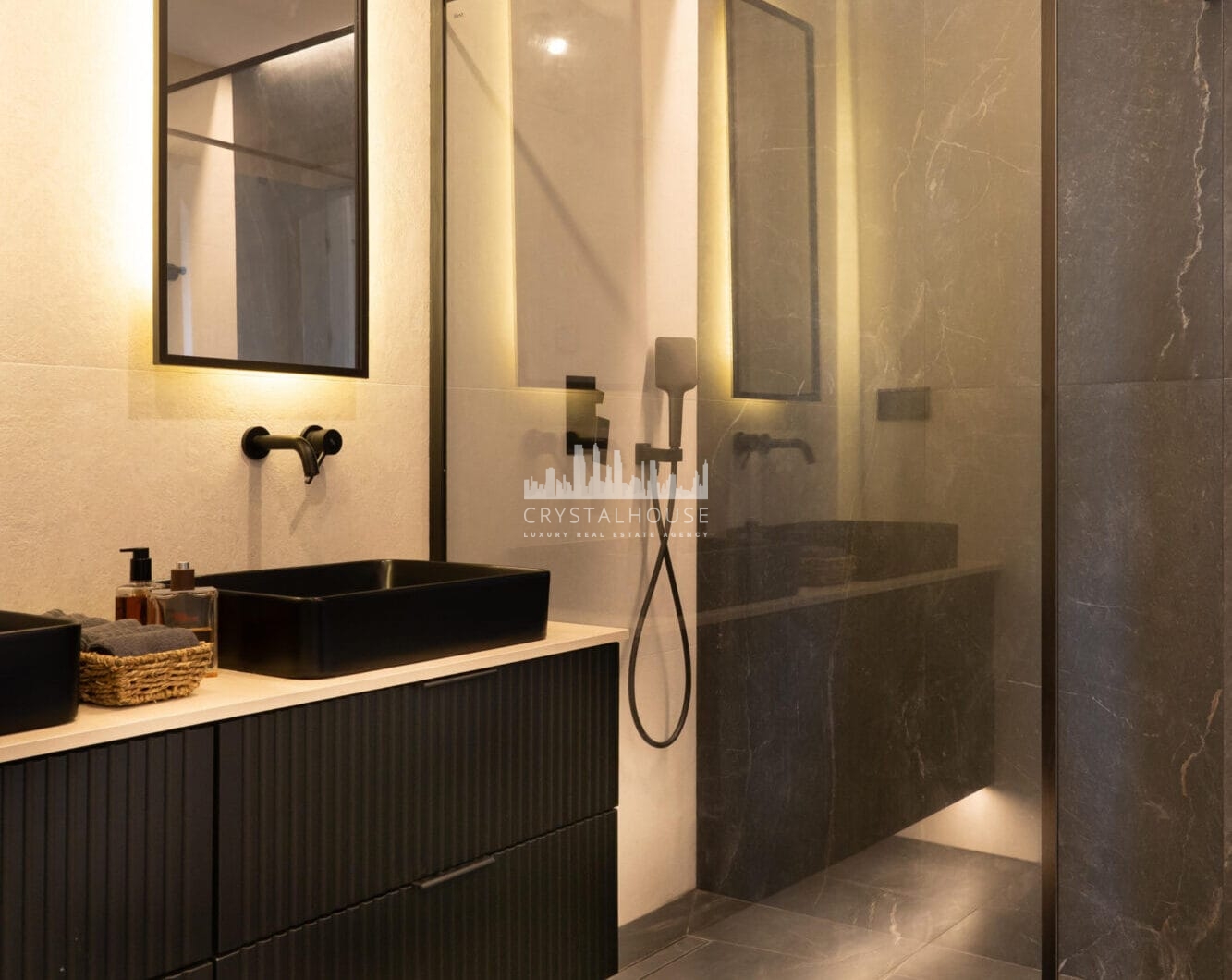 Nowoczesny apartament z panoramicznym widokiem na morze w Benahavís