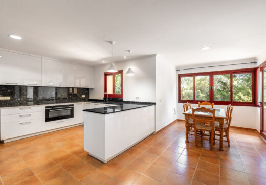 Ta willa jest arcydziełem andaluzyjskiego uroku i wyrafinowanego designu.