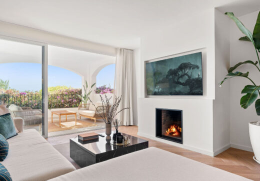 La Maison Saint Germain to wyjątkowa dwupiętrowa kamienica na sprzedaż  w prestiżowej dzielnicy Golden Mile, bardzo poszukiwanej okolicy znanej z eleganckich rezydencji, doskonałych udogodnień i doskonałego połączenia z najlepszymi atrakcjami Marbelli.