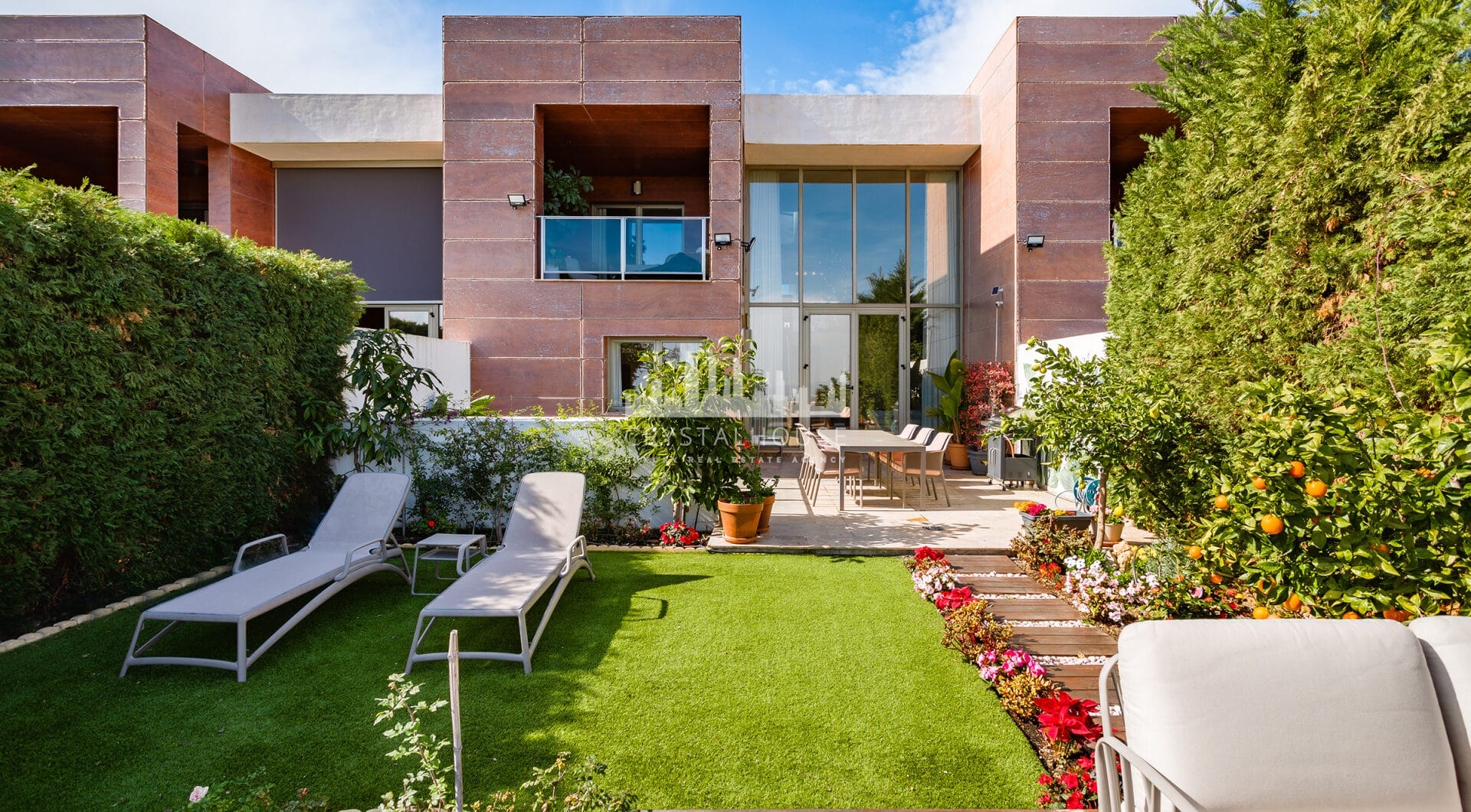 Nowoczesna willa bliźniacza w La Alqueria, Mijas, w prywatnym, zamkniętym osiedlu zaledwie 8 domów