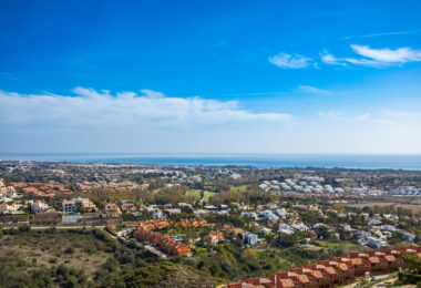 Nowoczesna willa bliźniacza w La Alqueria, Mijas, w prywatnym, zamkniętym osiedlu zaledwie 8 domów