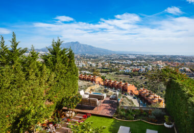 Nowoczesna willa bliźniacza w La Alqueria, Mijas, w prywatnym, zamkniętym osiedlu zaledwie 8 domów