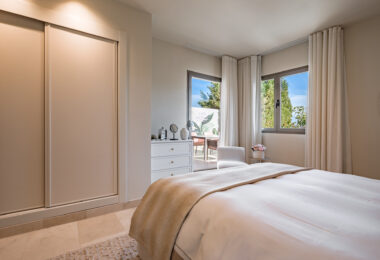 Nowoczesna willa bliźniacza w La Alqueria, Mijas, w prywatnym, zamkniętym osiedlu zaledwie 8 domów