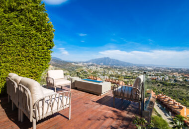 Nowoczesna willa bliźniacza w La Alqueria, Mijas, w prywatnym, zamkniętym osiedlu zaledwie 8 domów