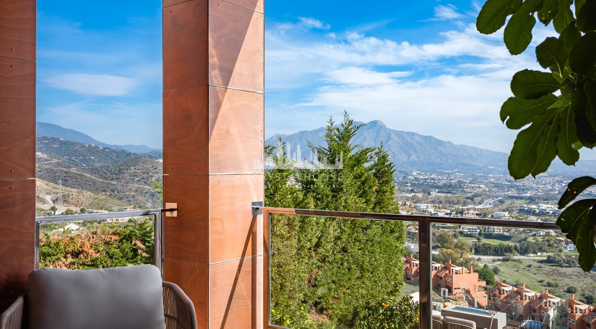 Nowoczesna willa bliźniacza w La Alqueria, Mijas, w prywatnym, zamkniętym osiedlu zaledwie 8 domów