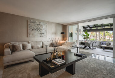 W pełni wyremontowany apartament luksusowy z ekspozycją południowo-zachodnią w Japanese Gardens, Marina Puente Romano