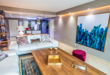 Stylowy, w pełni wyremontowany apartament na parterze w Las Lomas del Marbella Club, Złota Mila