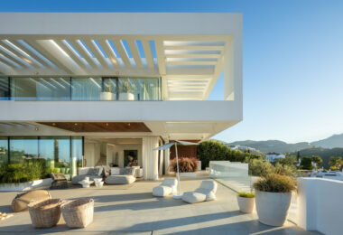 Villa Mika to nowoczesna willa na sprzedaż w La Quinta.