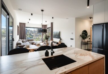 NOWA NOWOCZESNA WILLA Z WIDOKIEM NA POLE GOLFOWE W LA ALQUERÍA, BENAHAVÍS