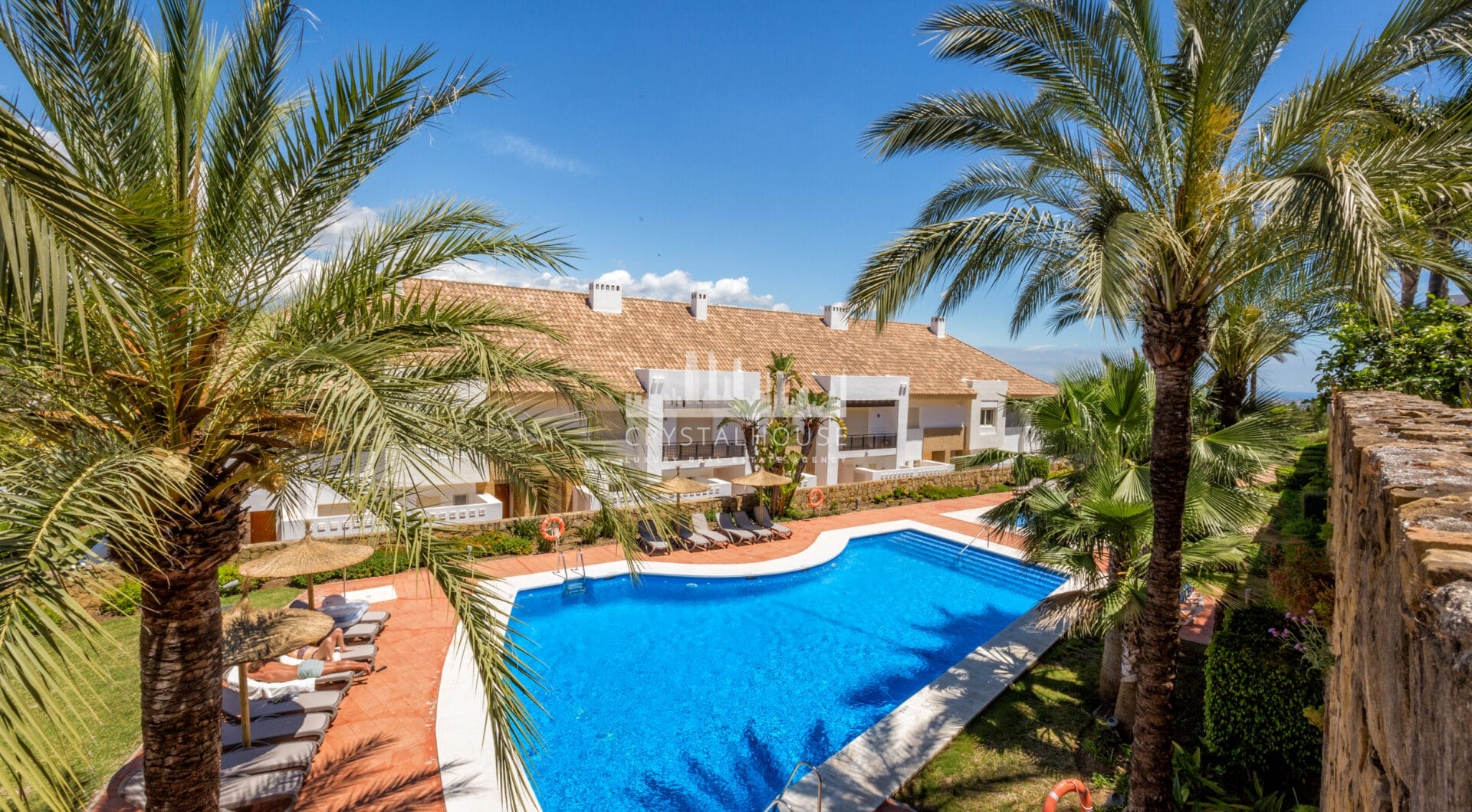 Elegancki północno-wschodni zwrócony, trzypokojowa kamienica w La Cala Golf, Mijas