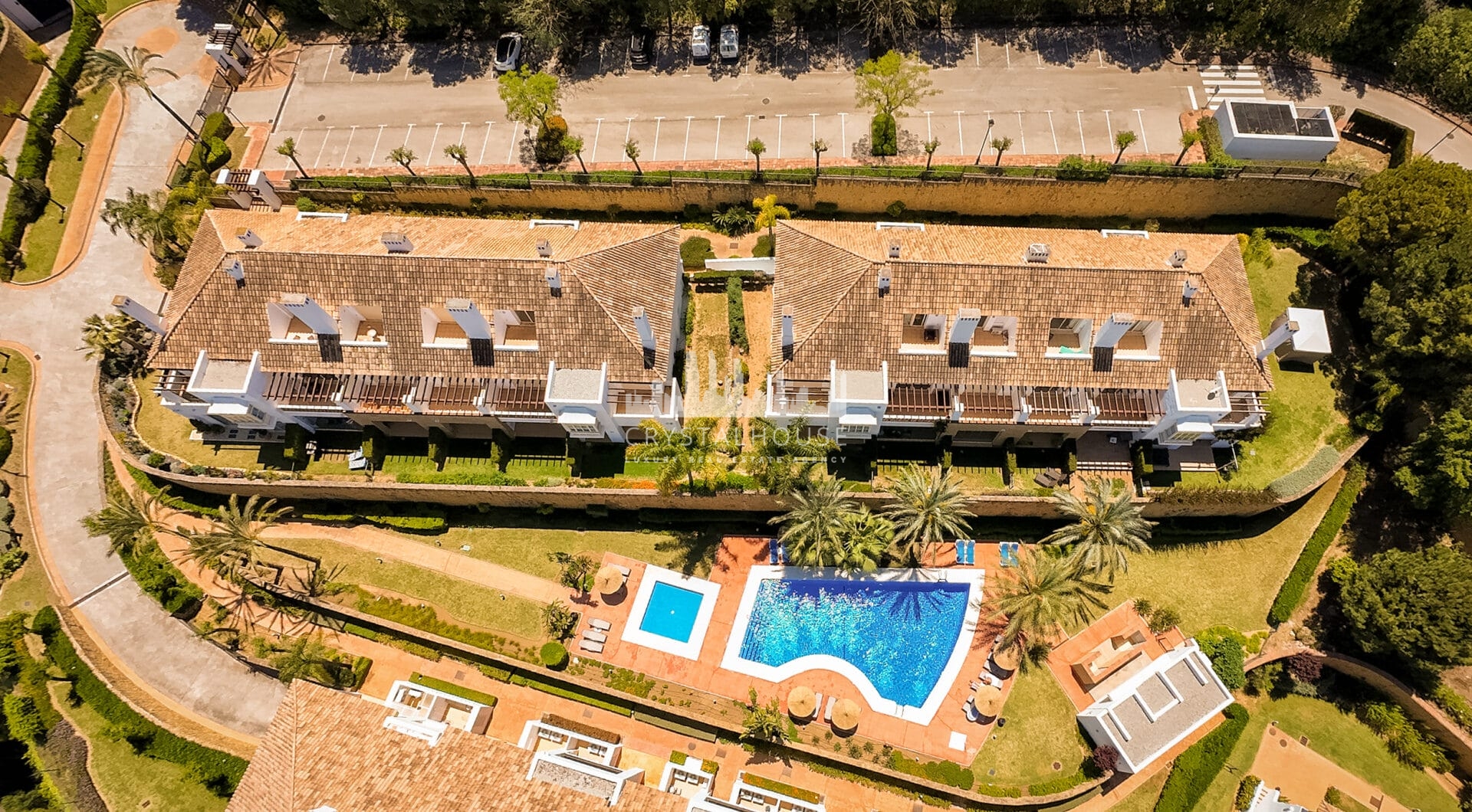 Elegancki północno-wschodni zwrócony, trzypokojowa kamienica w La Cala Golf, Mijas