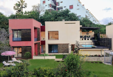 Przestronne East- Twarzą do trzech sypialni Villa z prywatnym basenem i apartamentem gościnnym w Benahavís