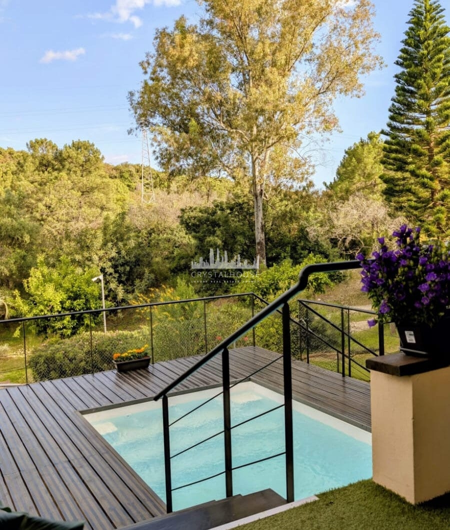 Przestronne East- Twarzą do trzech sypialni Villa z prywatnym basenem i apartamentem gościnnym w Benahavís