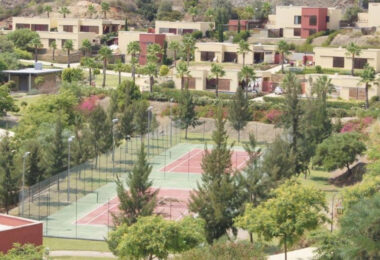 Przestronne East- Twarzą do trzech sypialni Villa z prywatnym basenem i apartamentem gościnnym w Benahavís