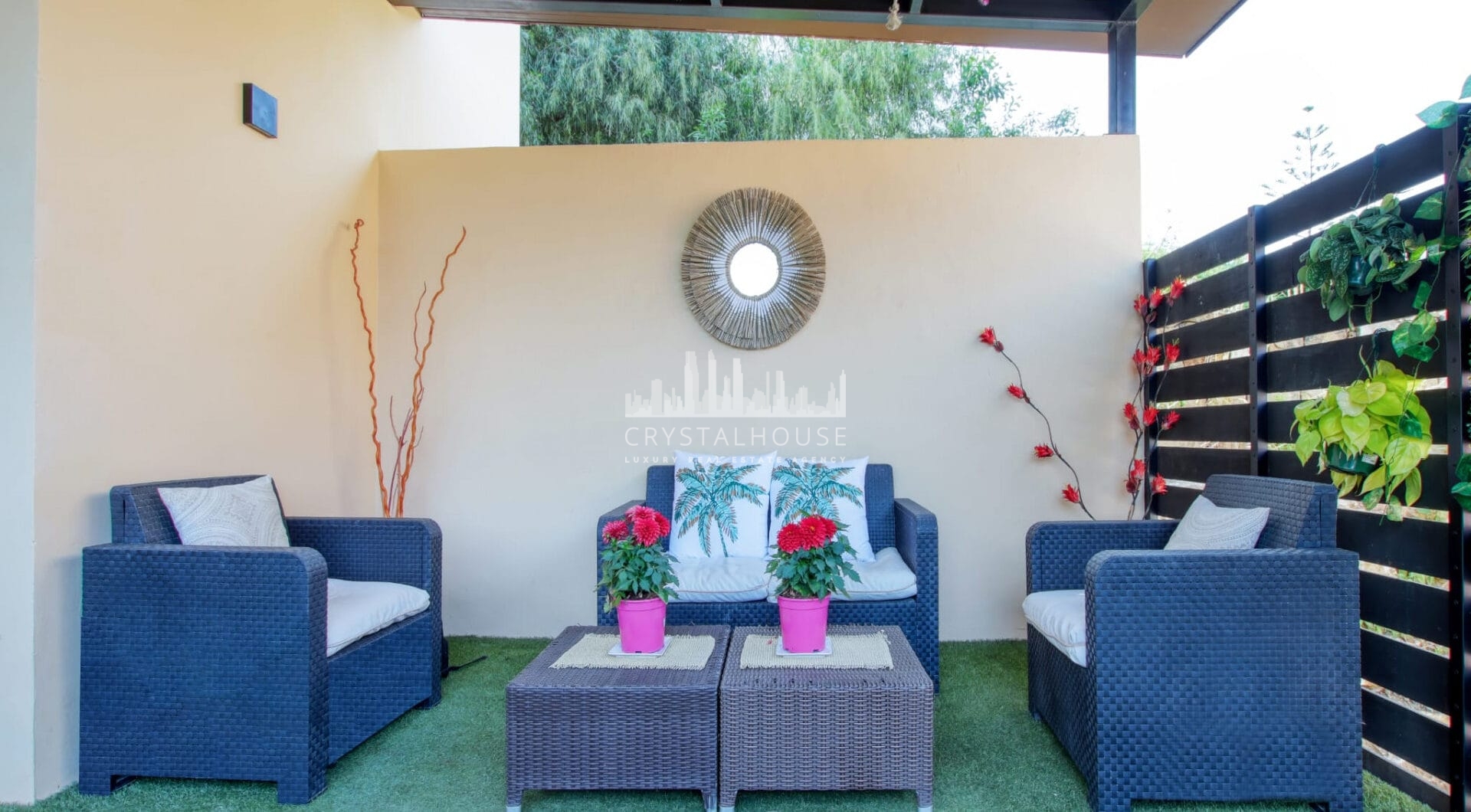 Przestronne East- Twarzą do trzech sypialni Villa z prywatnym basenem i apartamentem gościnnym w Benahavís