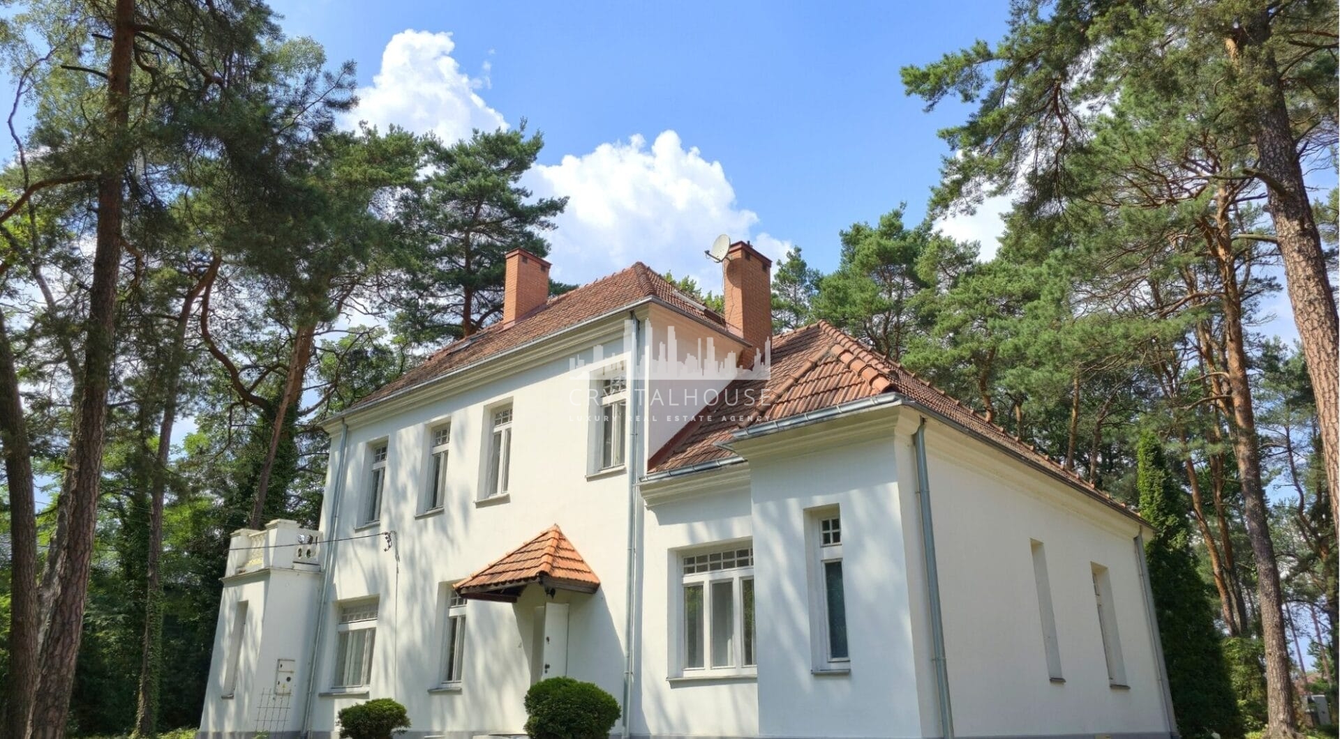 Unikatowa willa Marconiego pod Warszawą z ogrodem