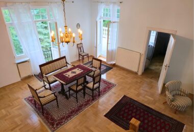 Unikatowa willa Marconiego pod Warszawą z ogrodem