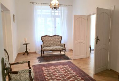 Unikatowa willa Marconiego pod Warszawą z ogrodem