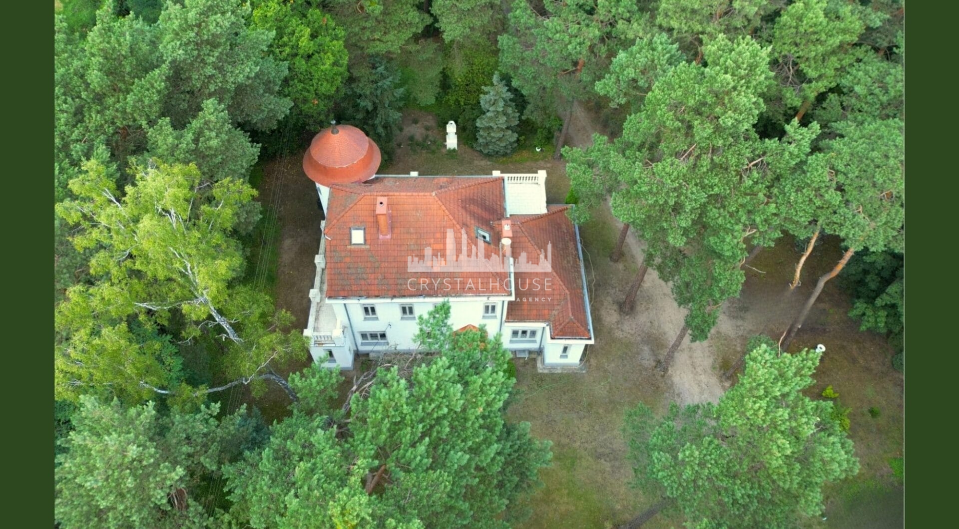 Unikatowa willa Marconiego pod Warszawą z ogrodem