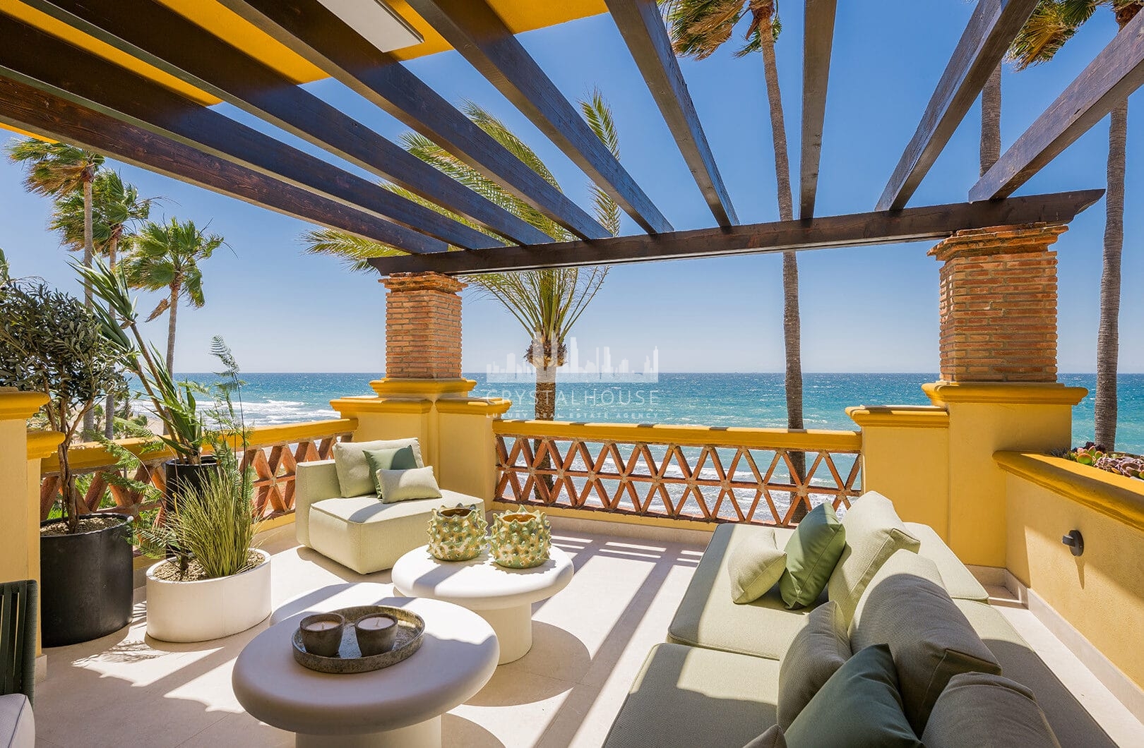 Elegancki apartament z 3 sypialniami przy plaży w Rio Real Playa, Marbella
