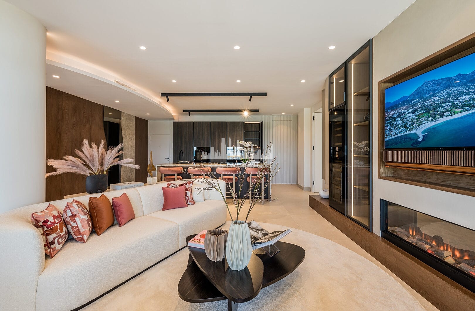 Elegancki apartament z 3 sypialniami przy plaży w Rio Real Playa, Marbella