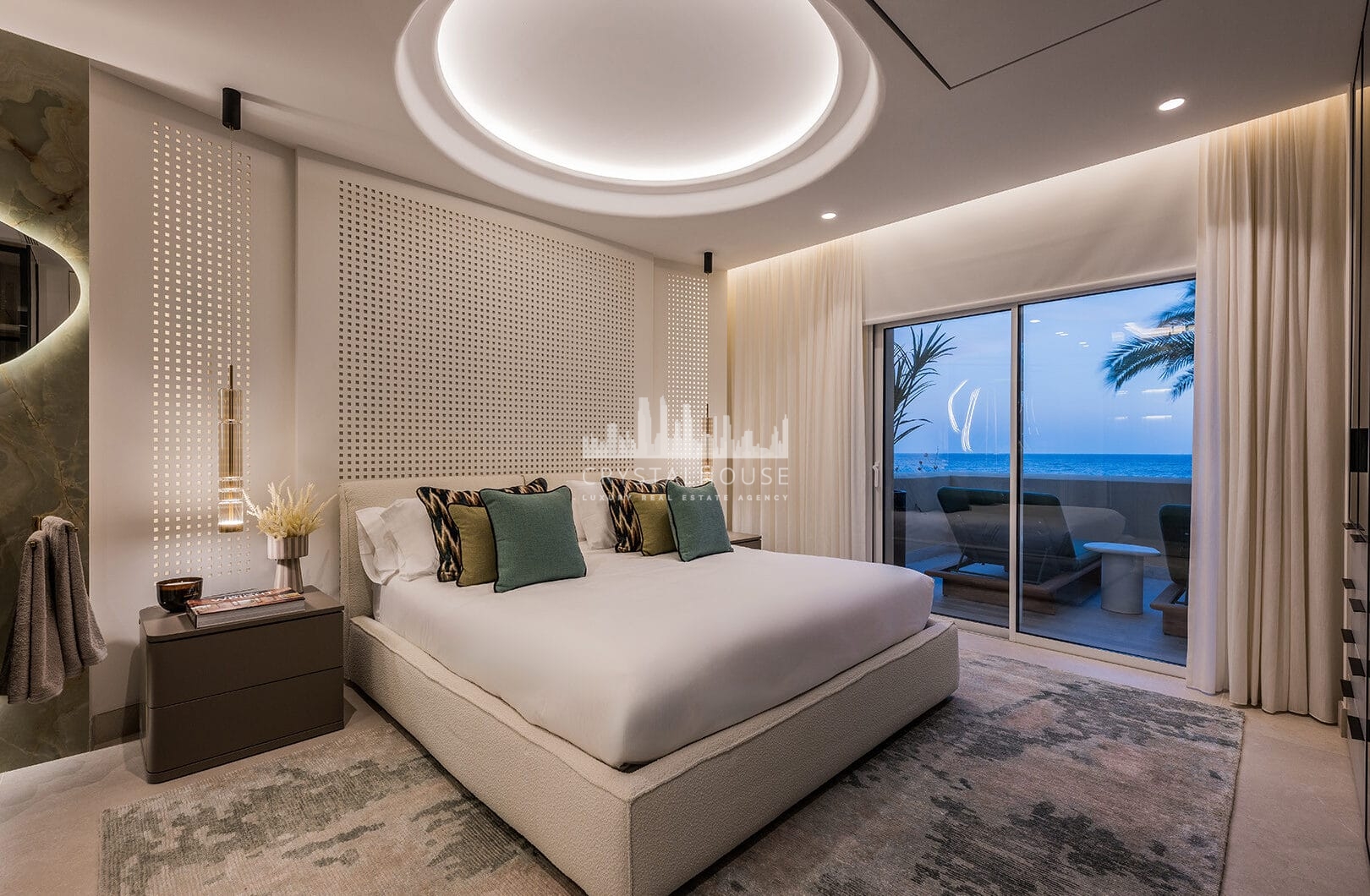 Elegancki apartament z 3 sypialniami przy plaży w Rio Real Playa, Marbella