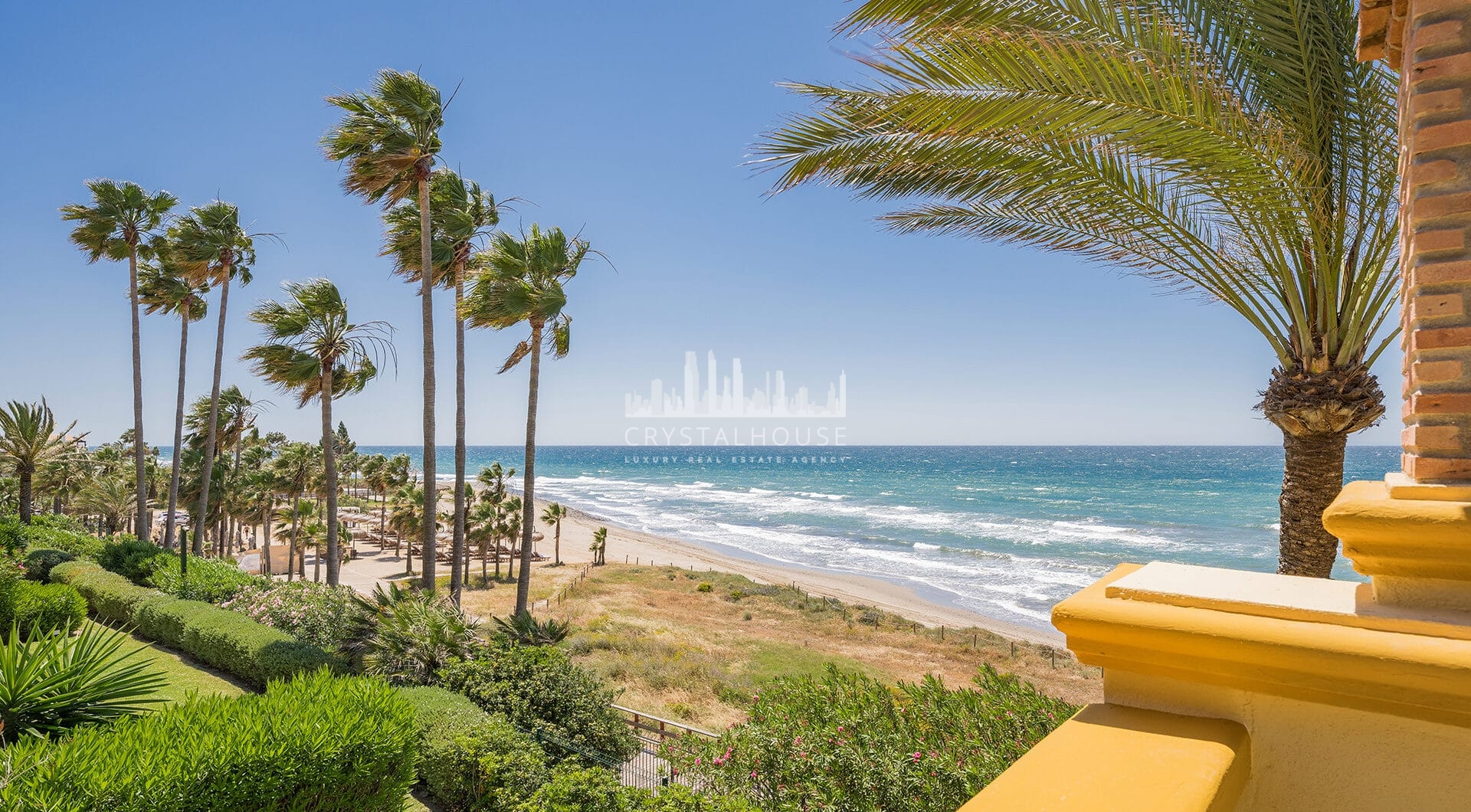 Elegancki apartament z 3 sypialniami przy plaży w Rio Real Playa, Marbella