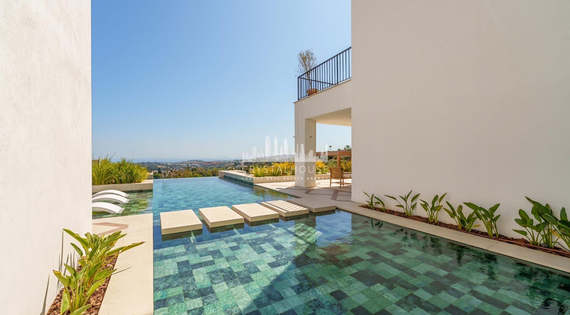 Villa Cina zajmuje uprzywilejowaną pozycję w The Hills, La Quinta