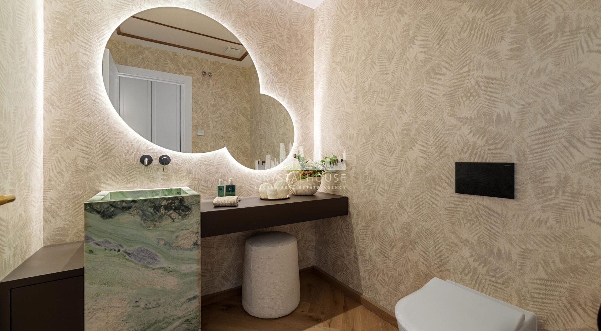 Villa Cina zajmuje uprzywilejowaną pozycję w The Hills, La Quinta