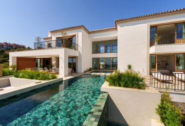 Villa Cina zajmuje uprzywilejowaną pozycję w The Hills, La Quinta