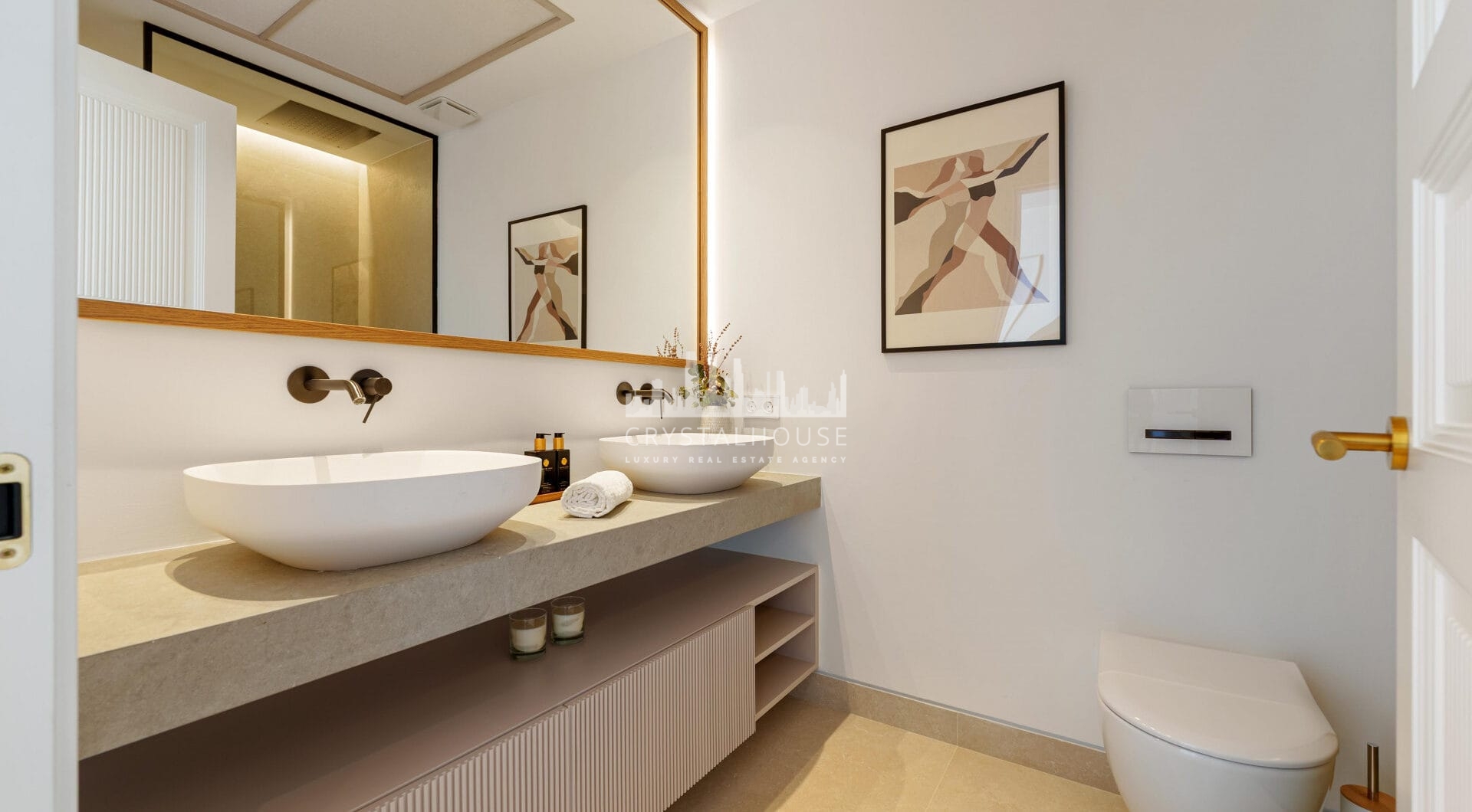 Villa Cina zajmuje uprzywilejowaną pozycję w The Hills, La Quinta