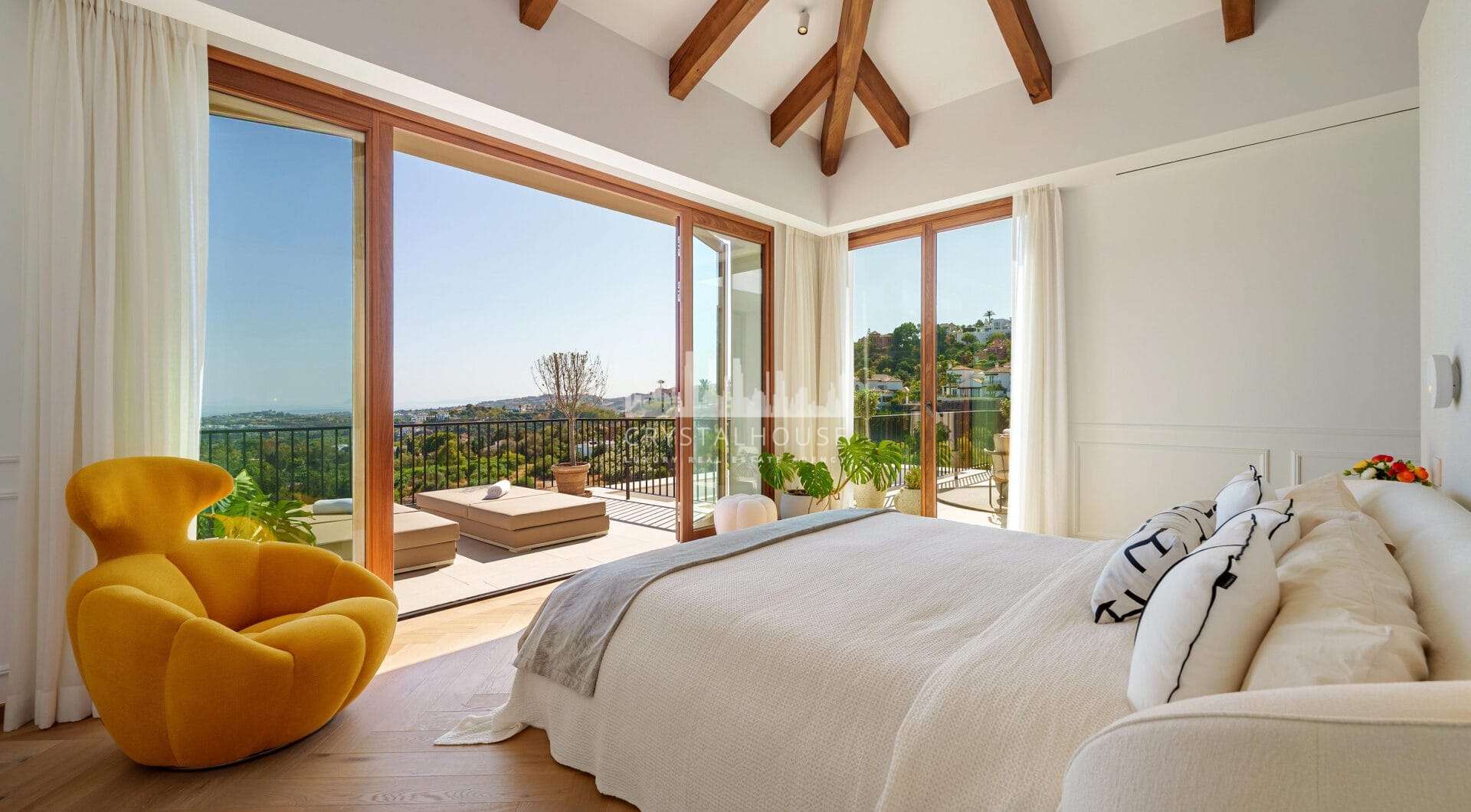 Villa Cina zajmuje uprzywilejowaną pozycję w The Hills, La Quinta