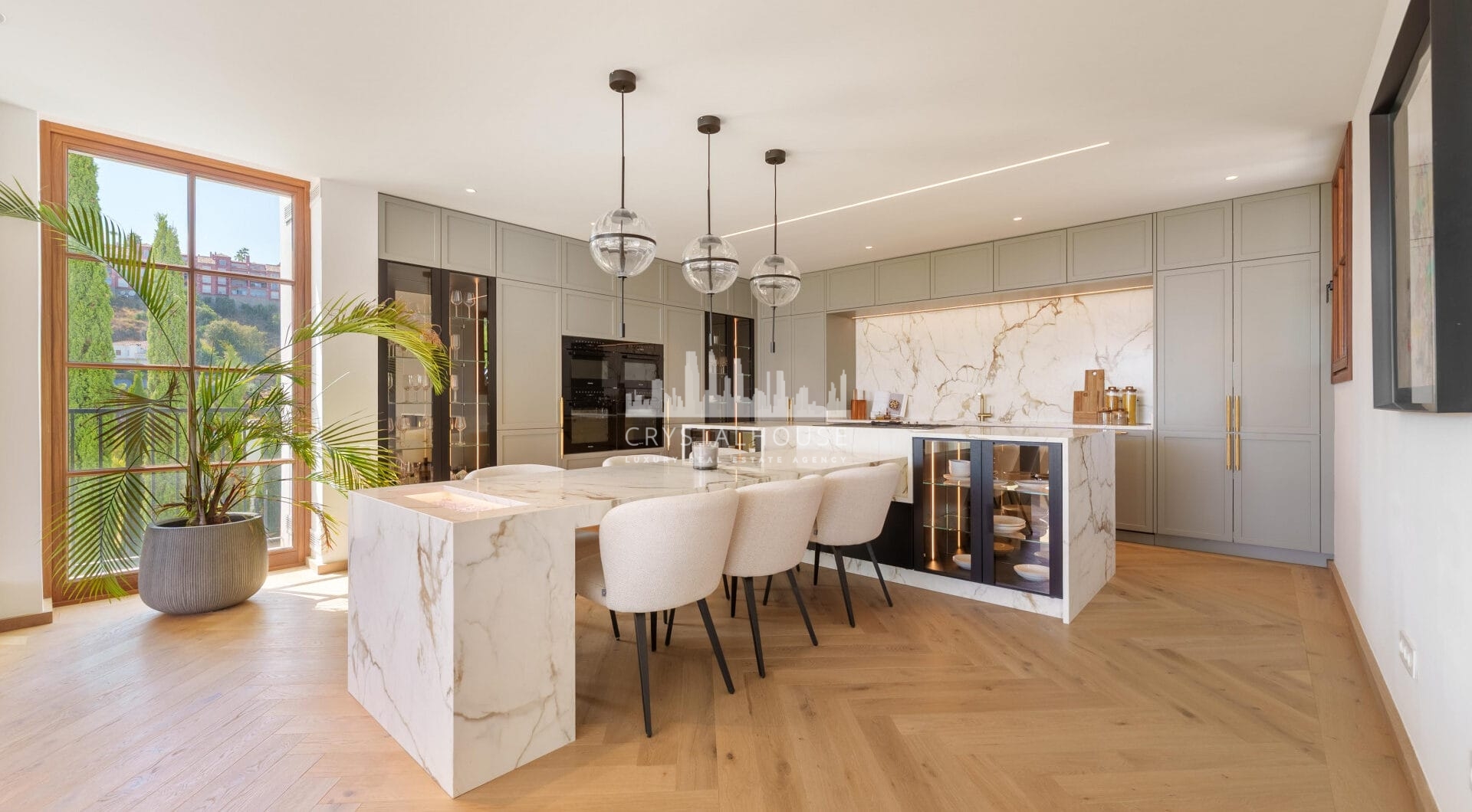 Villa Cina zajmuje uprzywilejowaną pozycję w The Hills, La Quinta