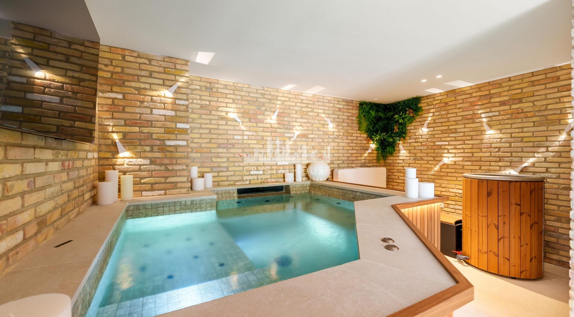 Villa Cina zajmuje uprzywilejowaną pozycję w The Hills, La Quinta