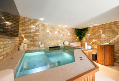 Villa Cina zajmuje uprzywilejowaną pozycję w The Hills, La Quinta