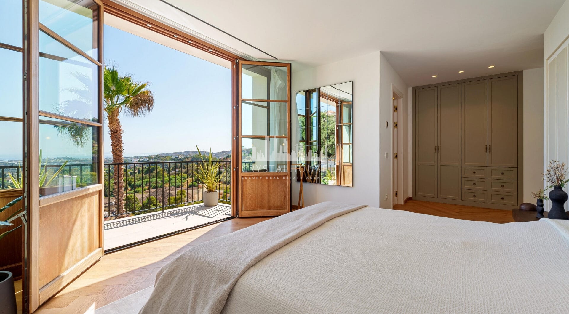 Villa Cina zajmuje uprzywilejowaną pozycję w The Hills, La Quinta