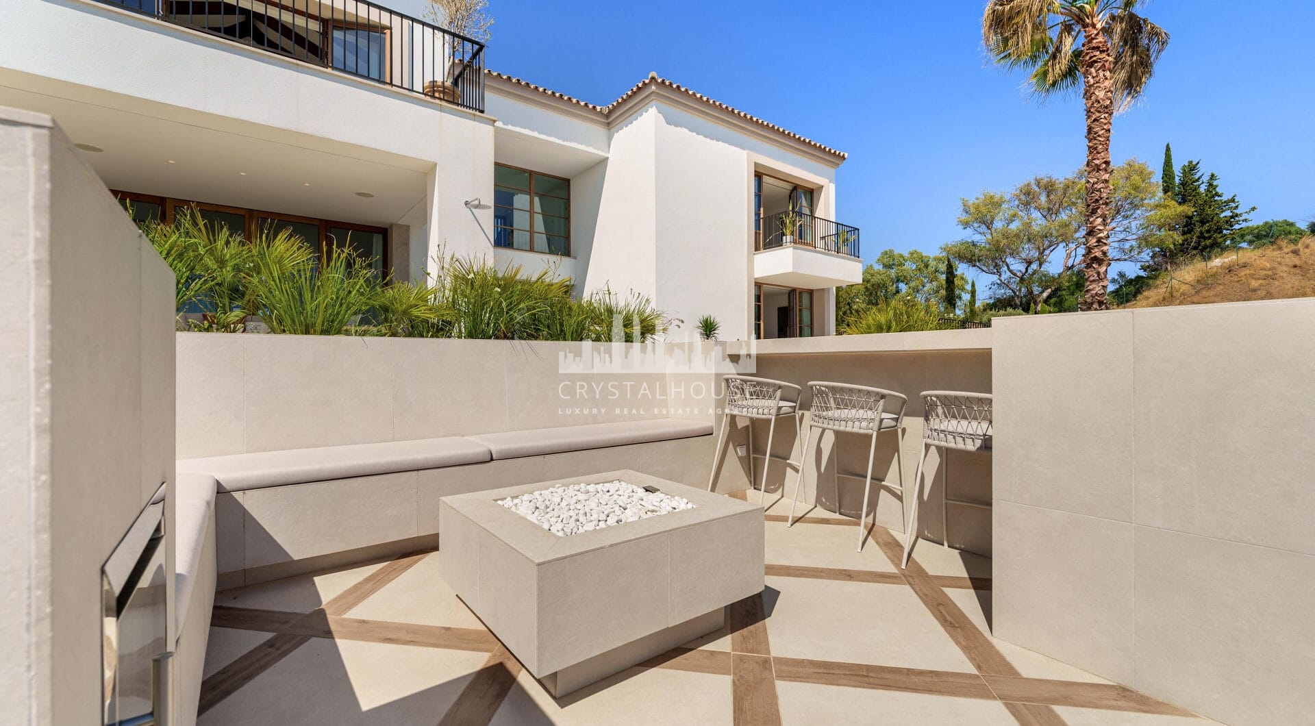 Villa Cina zajmuje uprzywilejowaną pozycję w The Hills, La Quinta