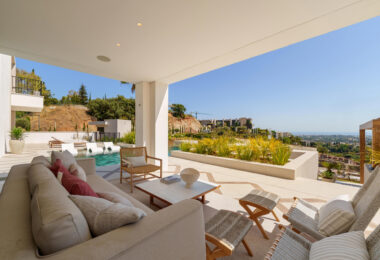 Villa Cina zajmuje uprzywilejowaną pozycję w The Hills, La Quinta