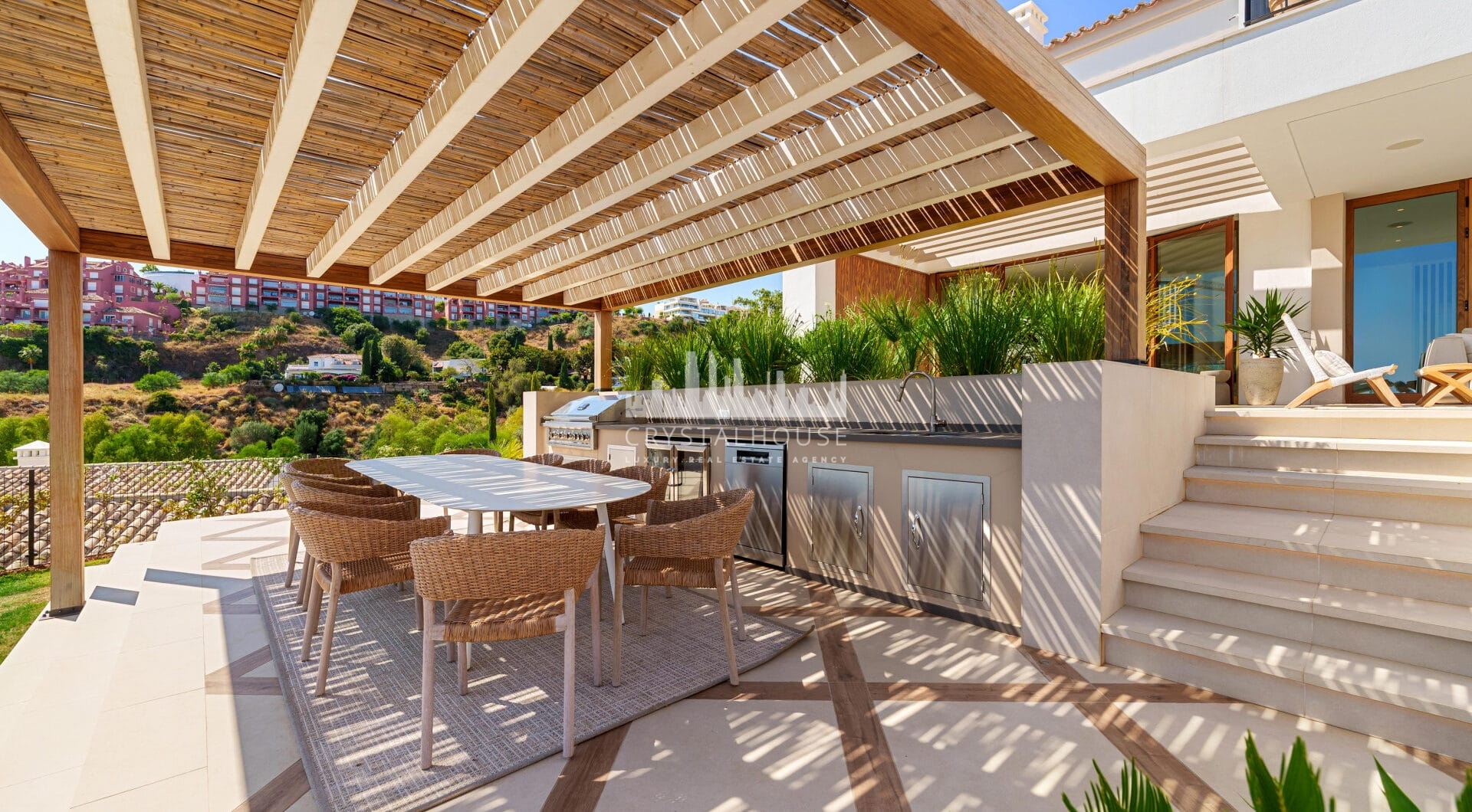 Villa Cina zajmuje uprzywilejowaną pozycję w The Hills, La Quinta