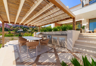 Villa Cina zajmuje uprzywilejowaną pozycję w The Hills, La Quinta