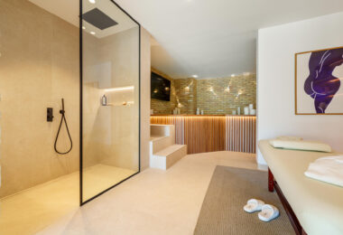 Villa Cina zajmuje uprzywilejowaną pozycję w The Hills, La Quinta