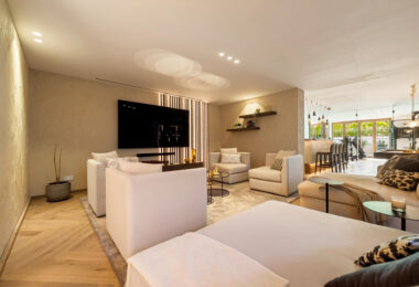 Villa Cina zajmuje uprzywilejowaną pozycję w The Hills, La Quinta