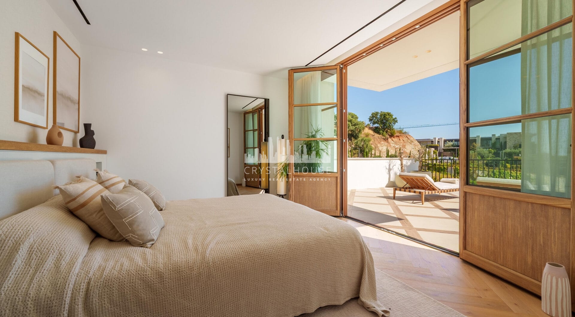 Villa Cina zajmuje uprzywilejowaną pozycję w The Hills, La Quinta