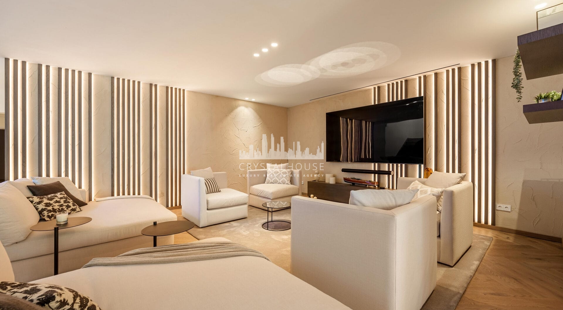 Villa Cina zajmuje uprzywilejowaną pozycję w The Hills, La Quinta